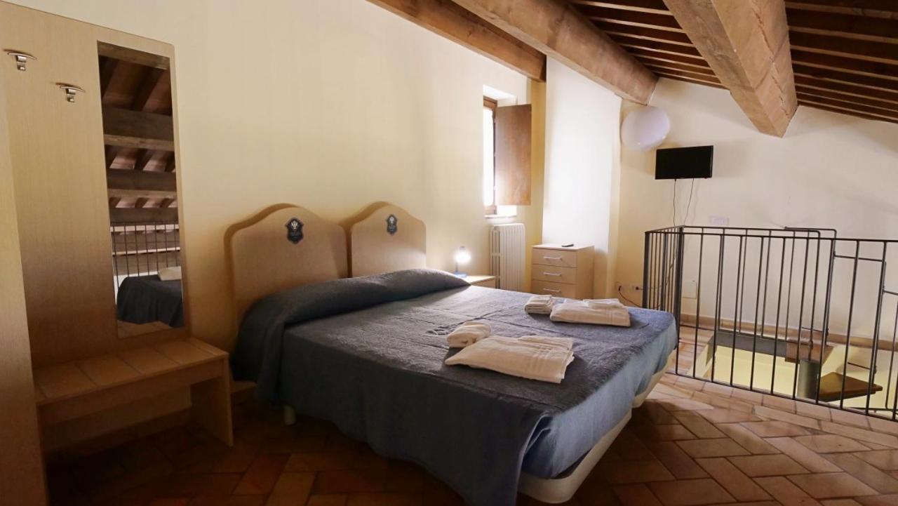 Borgo De' Varano By Hotel I Duchi Camerino Exteriör bild